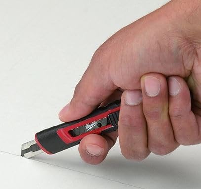 Milwaukee 48-22-1960 9mm Snap Knife Detail Cut