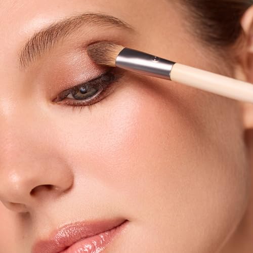 EcoTools All Over Eye Brush, Fluffy Eyeshadow Brush, Cruelty-Free, 1 Count