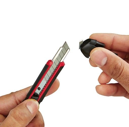 Milwaukee 48-22-1960 9mm Snap Knife Detail Cut